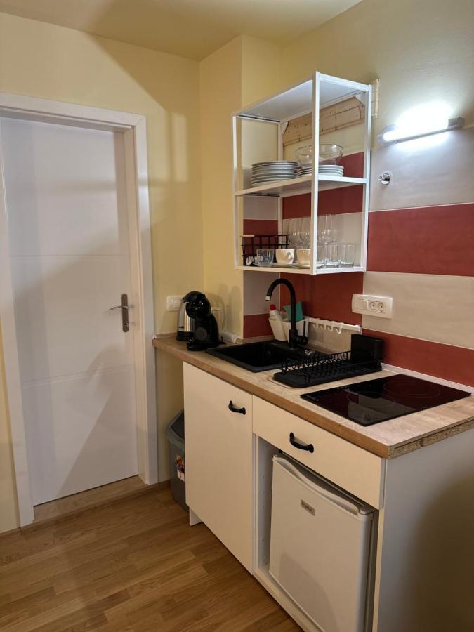Apartma Casa 300 *